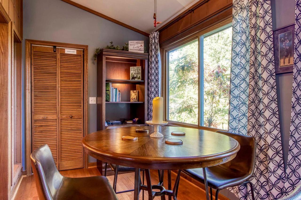 Cozy Cabin With Mountain Views Near Skylift Park! Gatlinburg Bagian luar foto