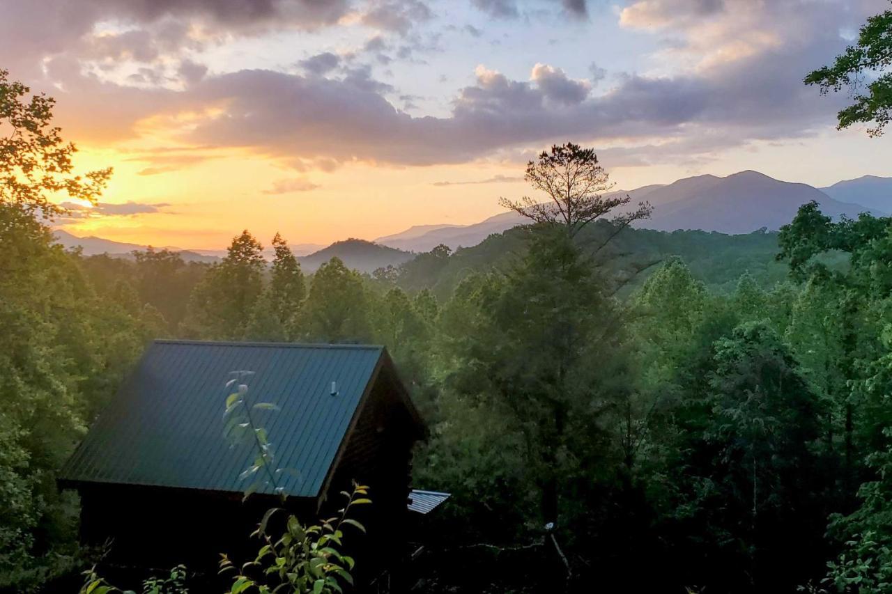 Cozy Cabin With Mountain Views Near Skylift Park! Gatlinburg Bagian luar foto