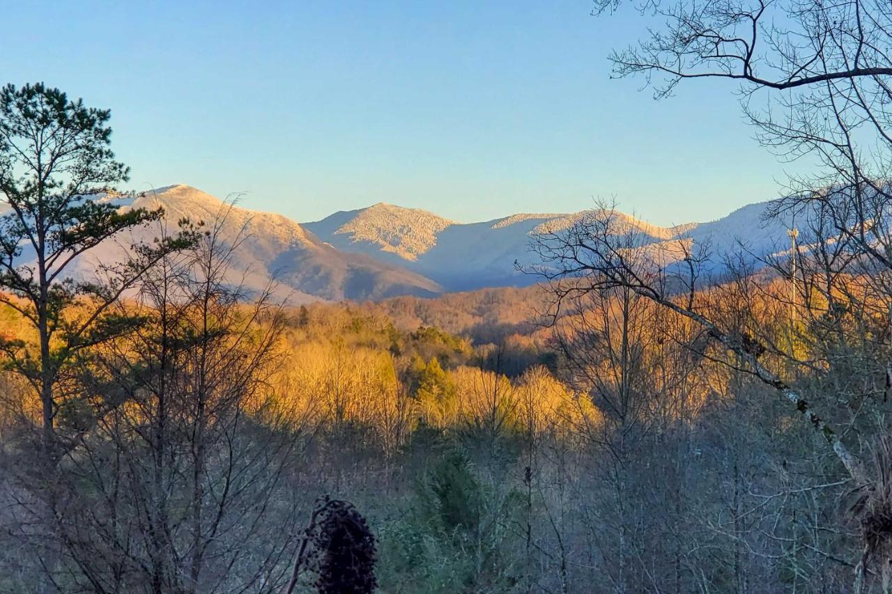 Cozy Cabin With Mountain Views Near Skylift Park! Gatlinburg Bagian luar foto